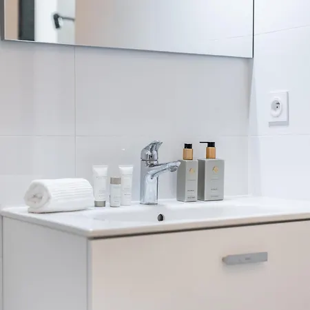 Appartement Dans Résidence Neuve - Terrasse Et Jardin Cannes